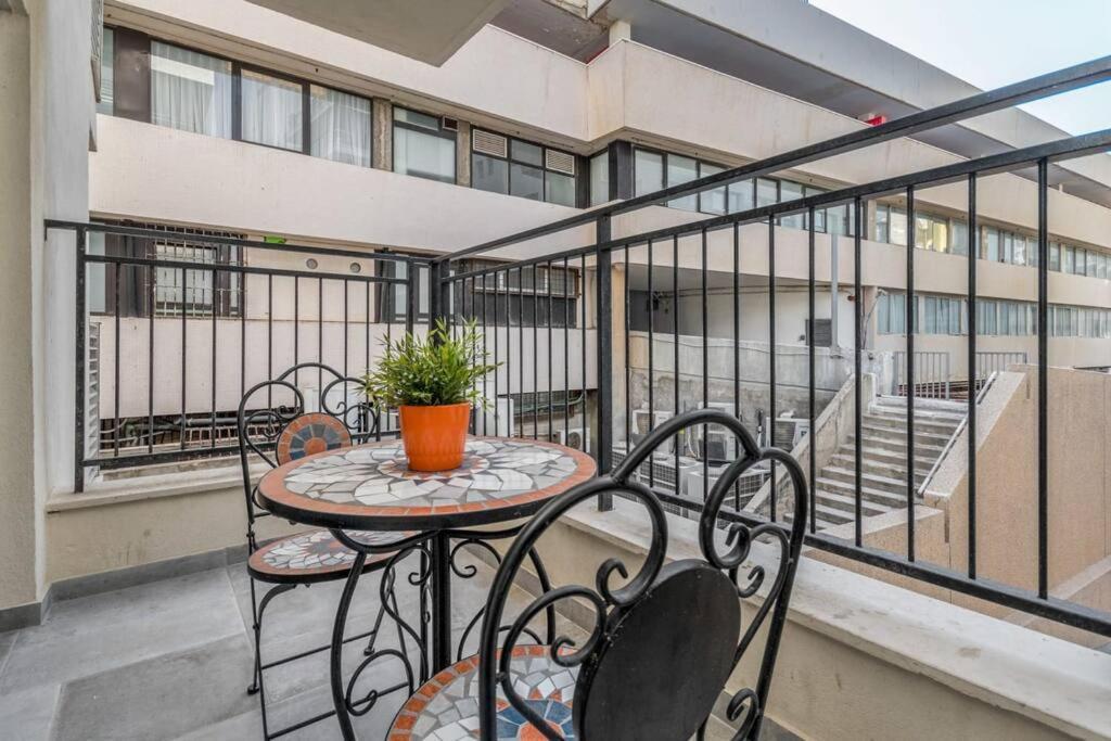 Bograshov Area - Cosy Apart' Hotel Close To The Beach Тель-Авів Екстер'єр фото