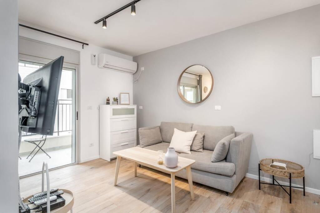 Bograshov Area - Cosy Apart' Hotel Close To The Beach Тель-Авів Екстер'єр фото